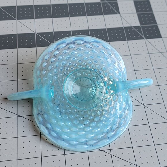 Vintage Fenton Art Glass Blue Opalescent Hobnail Trinket Candy Dish w/ Handles - Picture 4 of 6